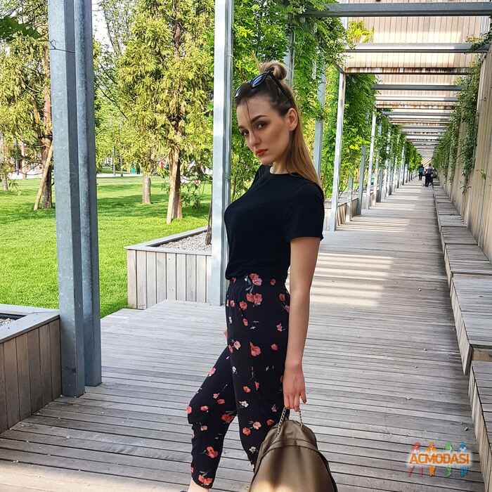 Кристина Андреевна Хадикова фото №1471358. Загружено 08 Июня 2019