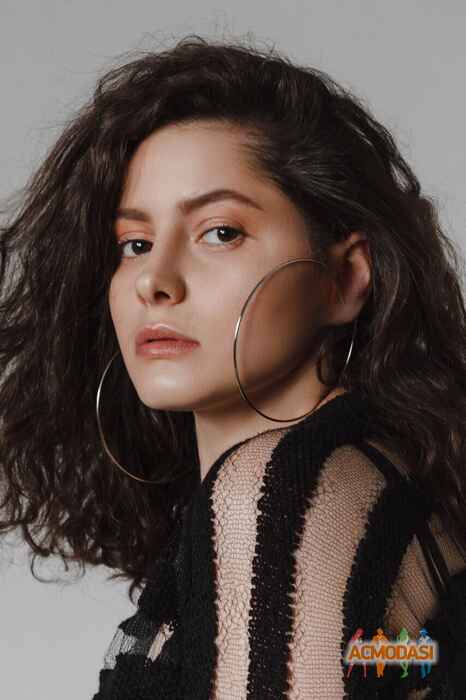 Сюзанна Робертовна Петросян фото №1489401. Загружено 22 Июля 2019