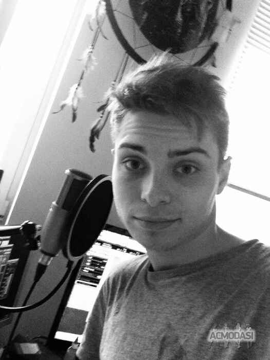 Руслан  Витальевич фото №975918. Загружено 08 Января 2016