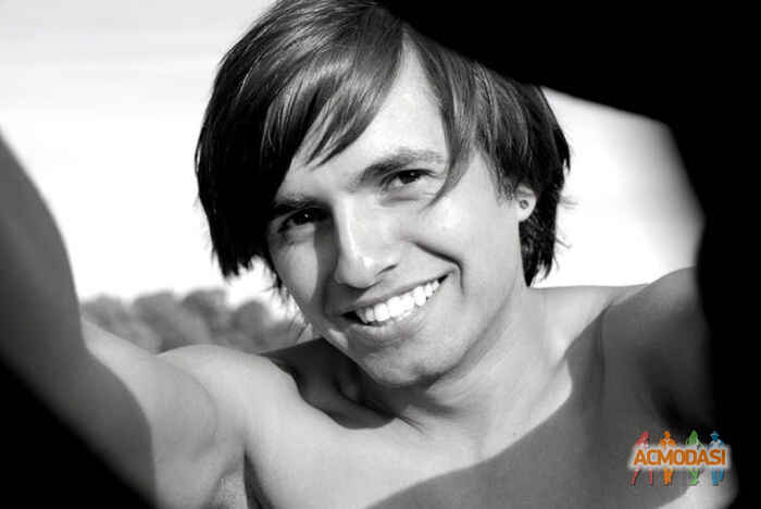 Руслан Шахинович Аскеров фото №217770. Загружено 29 Июня 2012