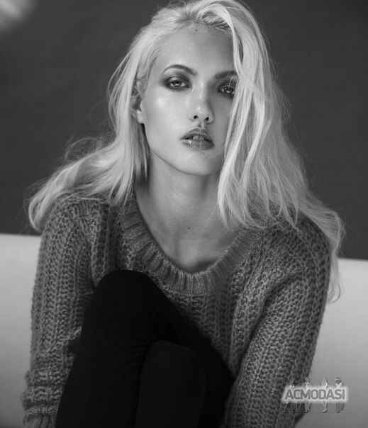 Lyuba Anatolievna Stolyarova фото №867348. Загружено 01 Июня 2015
