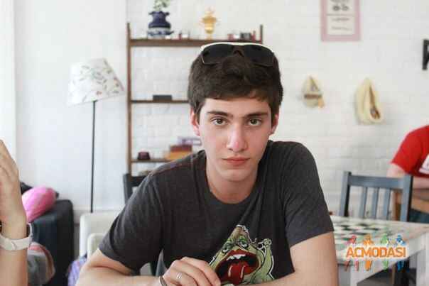 Михайлевский Артем Робертович фото №310443. Загружено 15 Декабря 2012