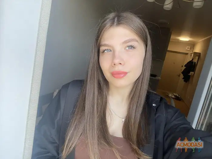 Кристина  Хорунжа фото №1939633. Загружено 27 Октября 2025