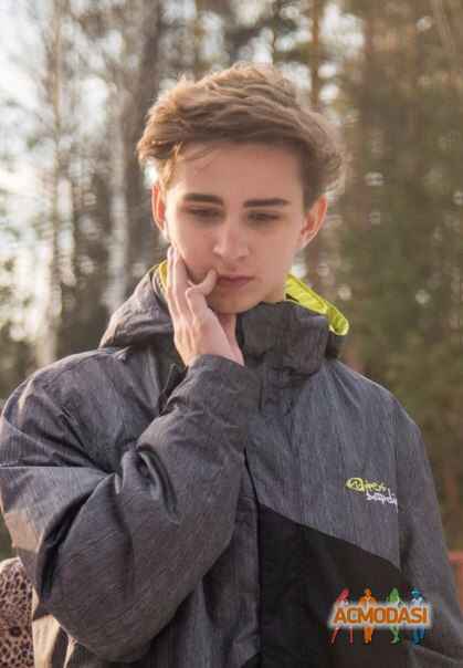 Артём   фото №1094769. Загружено 09 Октября 2016