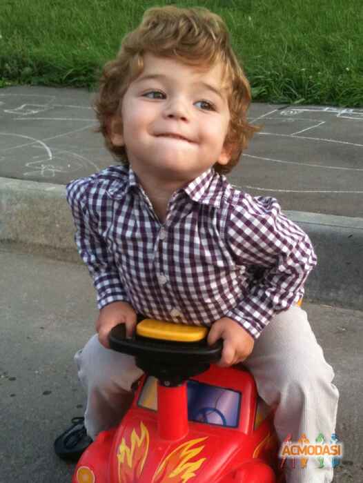 Оганесян Георгий Ашотович фото №138898. Загружено 27 Января 2012