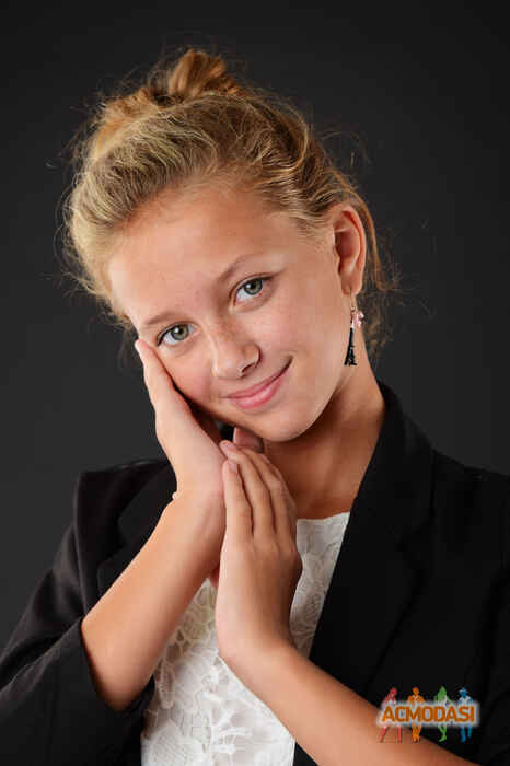 Ангелина Александровна Захарова фото №836845. Загружено 20 Марта 2015