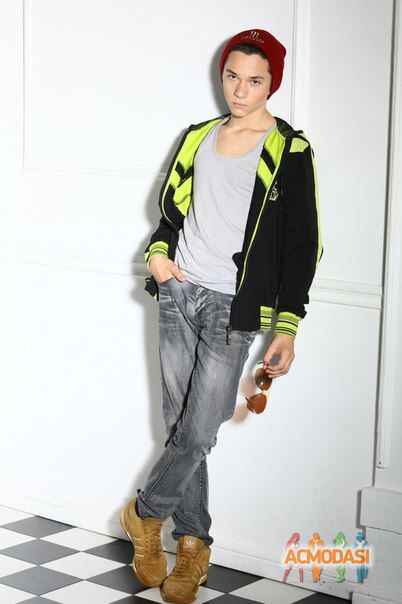 Александр  Владимирович фото №912655. Загружено 27 Августа 2015