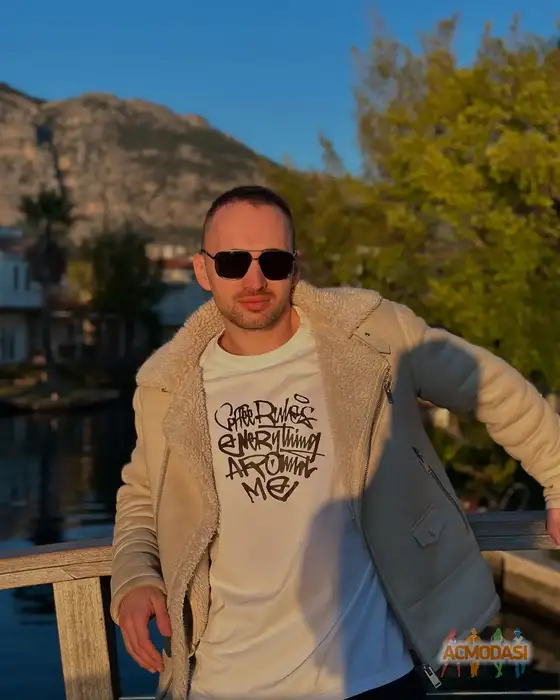 Dino  Bogdanovic фото №1944045. Загружено 21 Декабря 2025