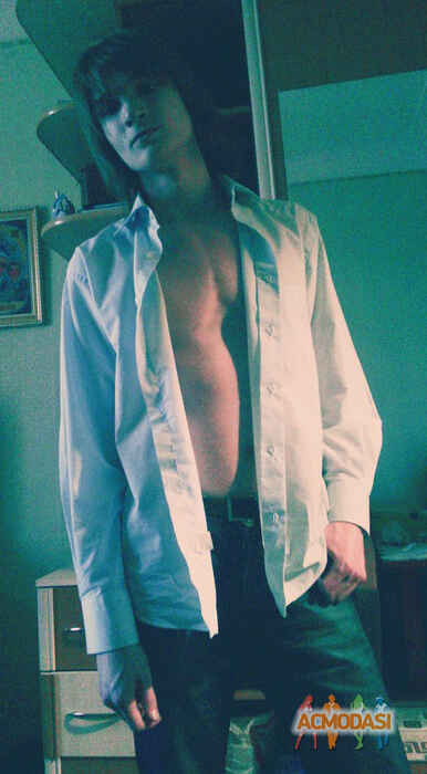 Крымский Максим Игоревич фото №836901. Загружено 20 Марта 2015