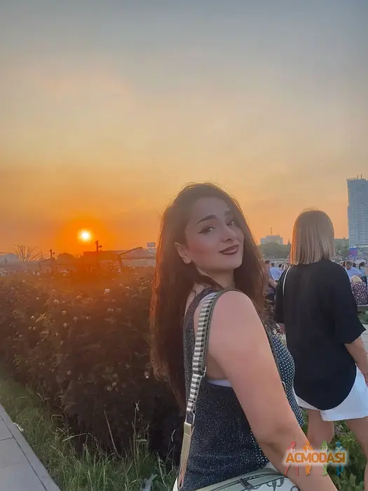 Сюзи  Алеян фото №1930869. Загружено 08 Июля 2025