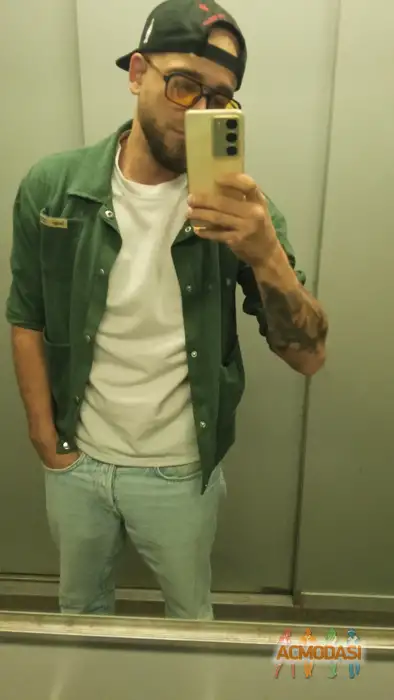 Валерий Витальевич Карари фото №1936974. Загружено 22 Сентября 2025