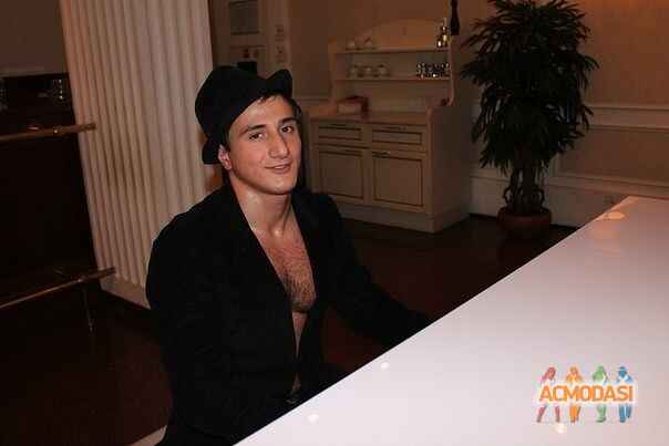 Николай Арманович Арзуманян фото №574340. Загружено 18 Января 2014