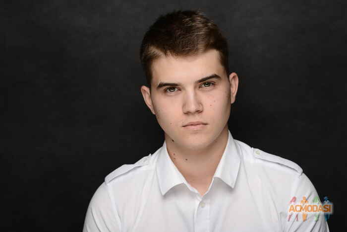 Артём   фото №1656665. Загружено 14 Ноября 2020