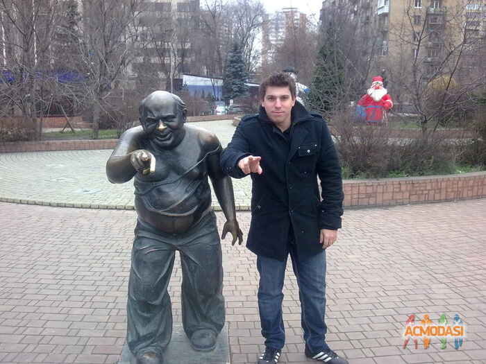 Маркарян Ярослав Сергеевич фото №29632. Загружено 24 Марта 2011