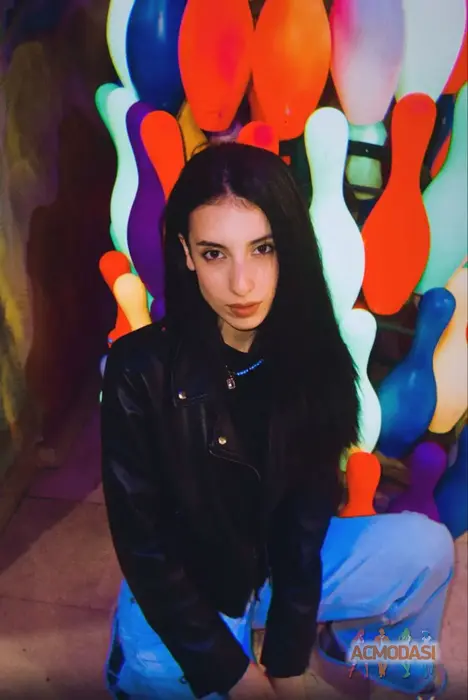 Элена  Саакян фото №1933167. Загружено 02 Августа 2025