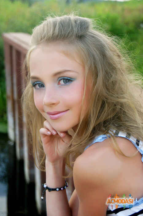 Ариана  Курмыса фото №848989. Загружено 14 Апреля 2015
