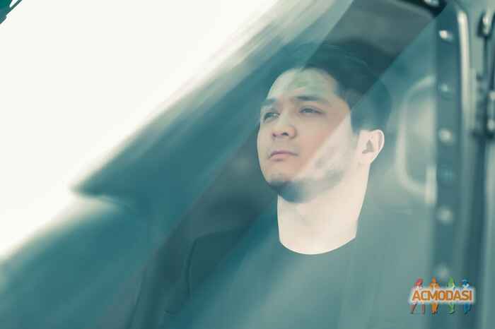 Javlonbek IZZATULLA O