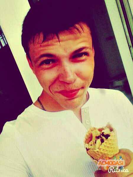 Сережка Владимирович Гурьянов фото №881598. Загружено 02 Июля 2015