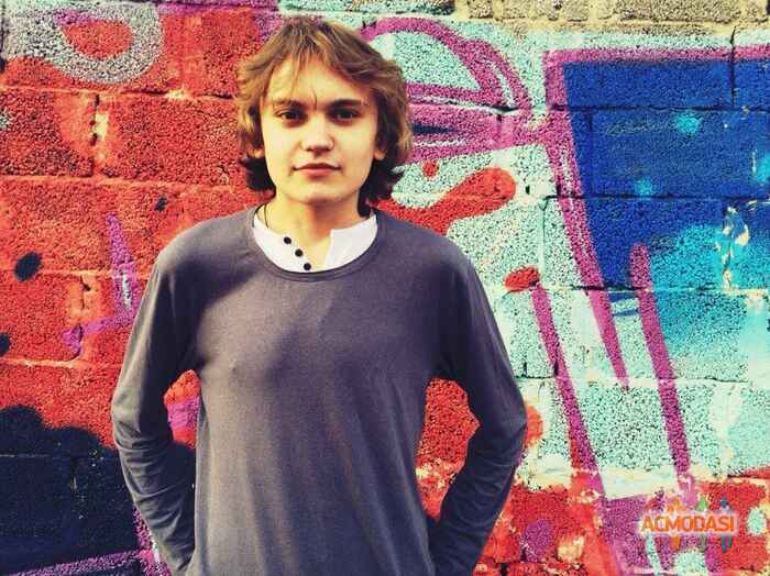 Виктор Юрьевич Игнатов фото №843286. Загружено 02 Апреля 2015