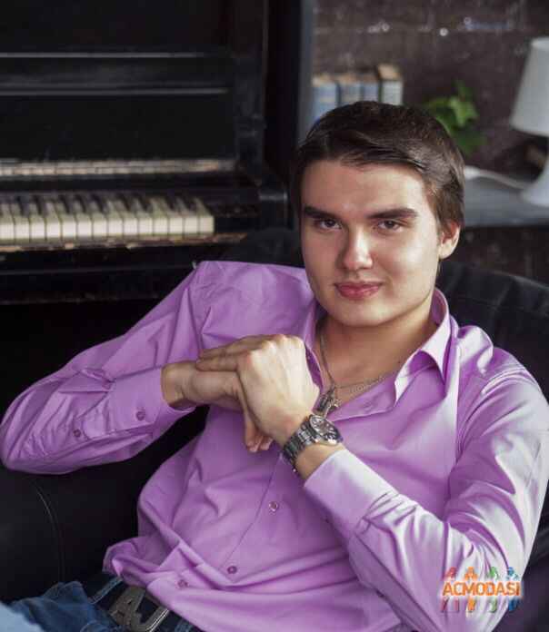 Олег Юрьевич Зайцев фото №781331. Загружено 26 Ноября 2014