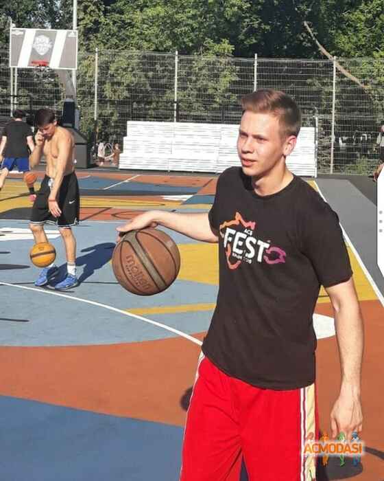 Никита Анатольевич Коломиец фото №1538982. Загружено 13 Ноября 2019