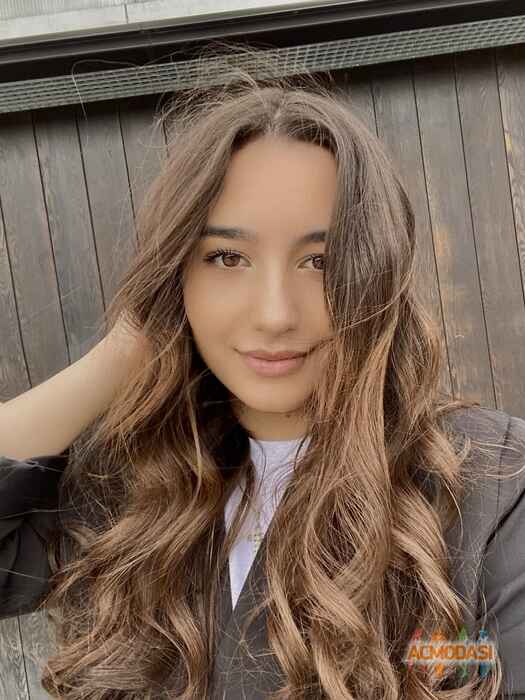 Венера  Кочарян фото №1712629. Загружено 03 Июня 2021