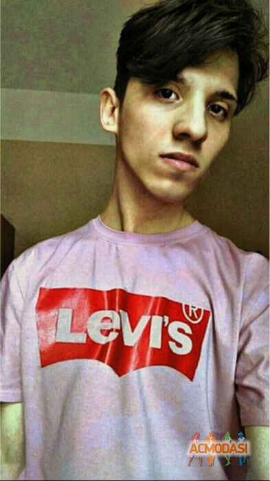 Slava Volk  Певец фото №1455088. Загружено 07 Мая 2019