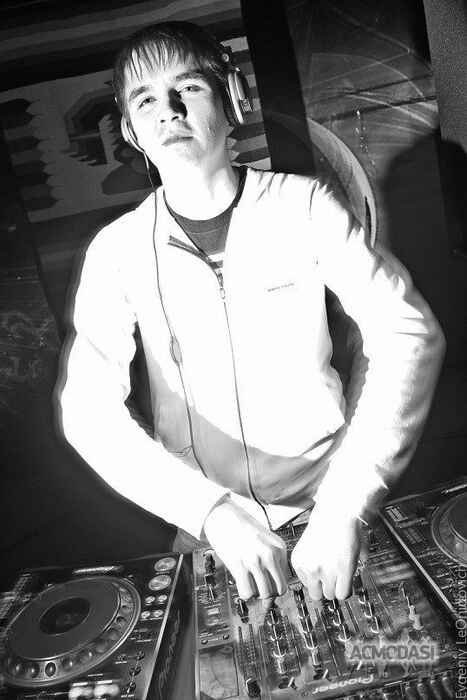 DJ Yurkesh (Юркеш) фото №861034. Загружено 15 Мая 2015