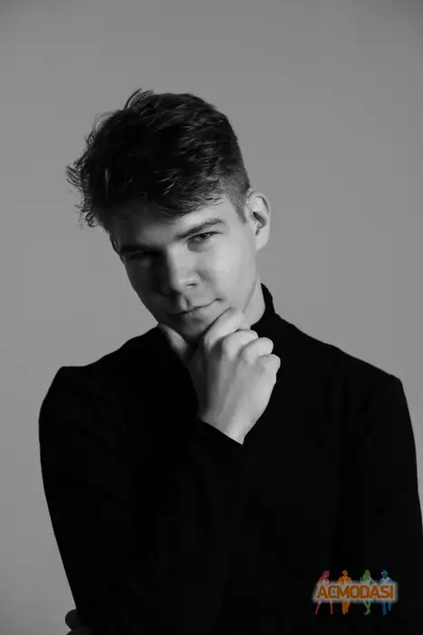 Никита  Отрощенко фото №1944491. Загружено 02 Января 2026