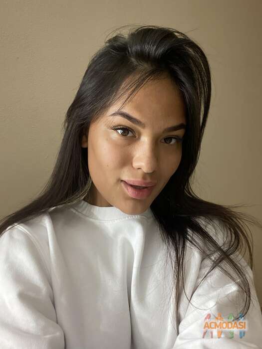 Дарина  Буржи фото №1779958. Загружено 21 Февраля 2022