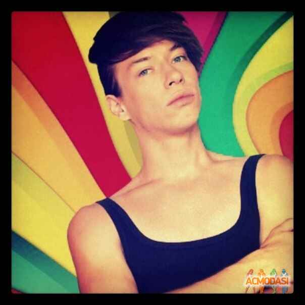 Константин   фото №652646. Загружено 14 Мая 2014