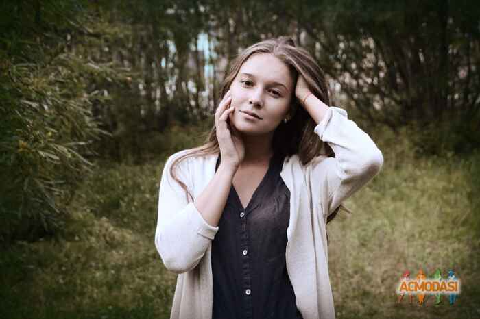 Алина Олеговна Ландик фото №1128531. Загружено 29 Декабря 2016