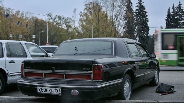 Фото Автомобиль Lincoln Town Car