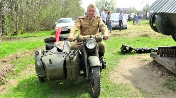 Фото Мотоциклы эпохи ВОВ советские и немецкий