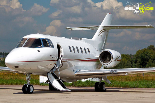 Фото Самолет (бизнес-джет) Hawker 800XP